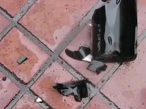 broken_wine_bottle-300x225