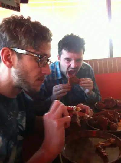 hooters1