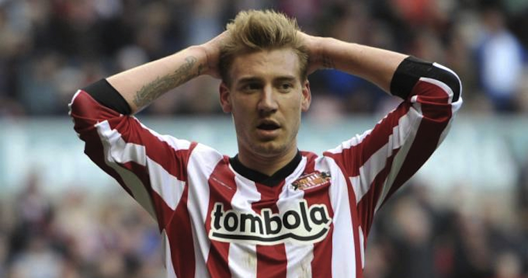 http://www.sickchirpse.com/wp-content/uploads/2011/12/nicklas-bendtner.jpg