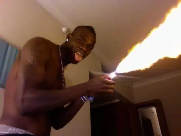 Balotelli Fire Balotelli