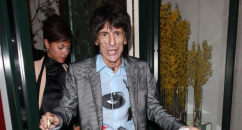 RONNIE WOOD WAS KIDNAPPED BY DAMIEN HIRST Intervention by Damien Hirst to help Ronnie battle the booze.