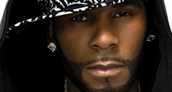 R. Kelly Pisses Fans Off With 75 Second Concert If you saw R.Kelly advertised as playing a strip club in your area for $30 would you expect a full concert!?
