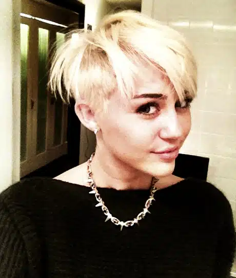 Miley Cyrus New Hairstyle 1 Miley Cyrus New Hairstyle 1