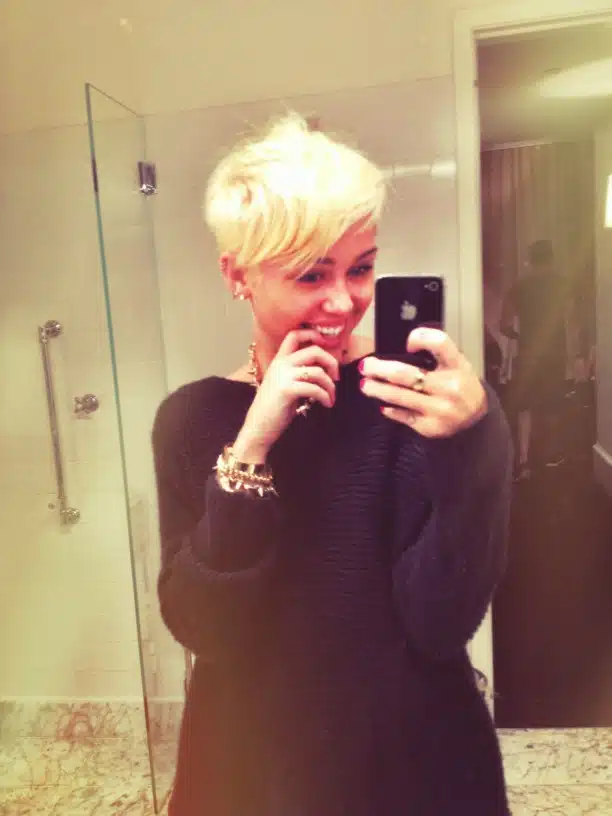 Miley Cyrus New Hairstyle 2 Miley Cyrus New Hairstyle 2