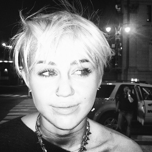 Miley Cyrus New Hairstyle 3