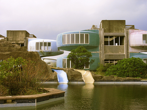Sanzhi UFO houses - Two Water Slides