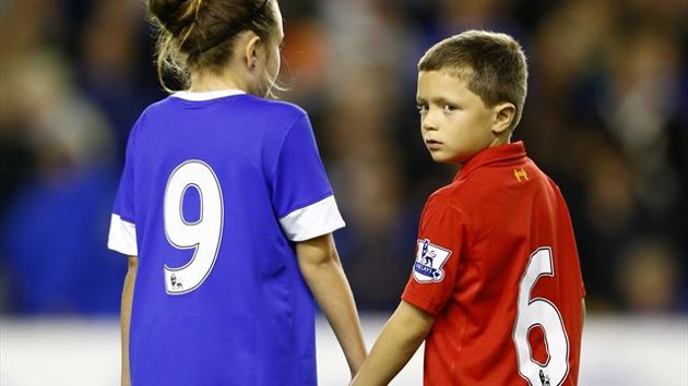 Merseyside United: Everton and Liverpool mascots in Hillsborough tribute