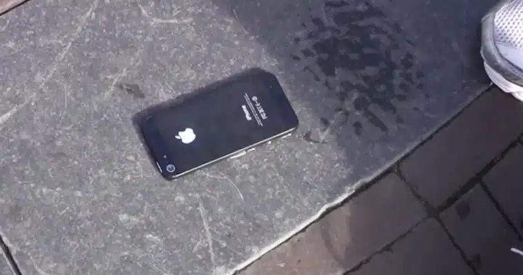 iphone 5 glued to ground iphone 5 glued to ground