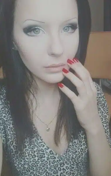 Anastasiya-Shpagina-Ukrainian-real-life-barbie-doll19 Anastasiya-Shpagina-Ukrainian-real-life-barbie-doll19
