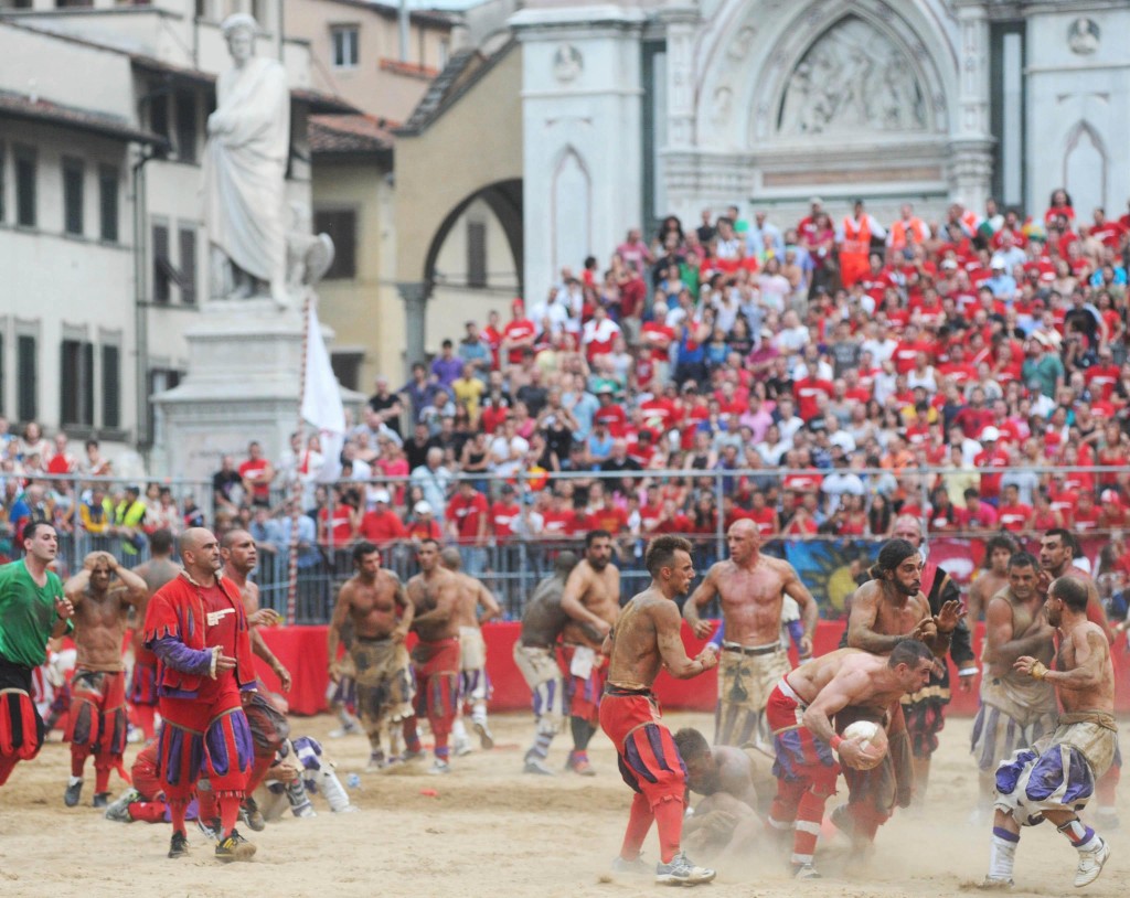 Calcio Fiorentino - Action Shot - Wide
