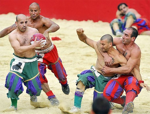 Calcio Fiorentino - Action Shot
