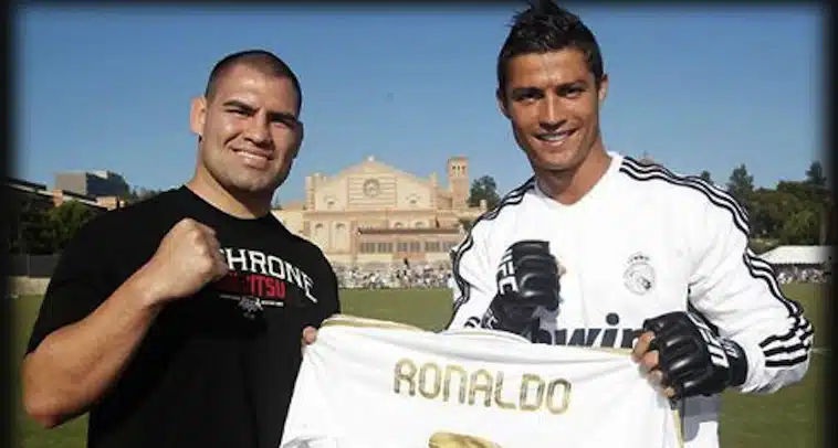 Bearcup - Football meets UFC Bearcup - Football meets UFC