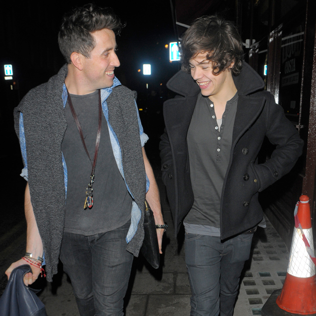 http://www.sickchirpse.com/wp-content/uploads/2012/11/harry-styles-nick-grimshaw-3.jpg