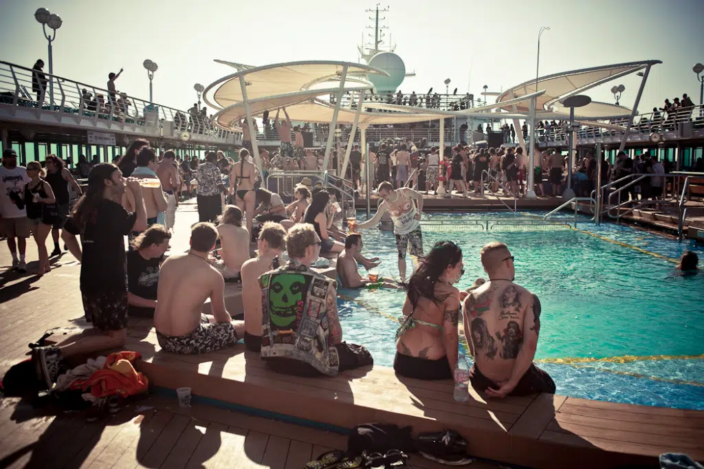 70000 Tons Of Metal - Punters 70000 Tons Of Metal - Punters