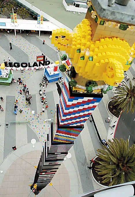 world-tallest-lego-tower world-tallest-lego-tower