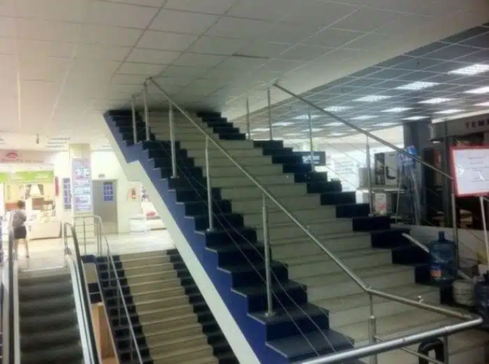 Hilarious Russian Photos - Stairway To Nowhere Hilarious Russian Photos - Stairway To Nowhere