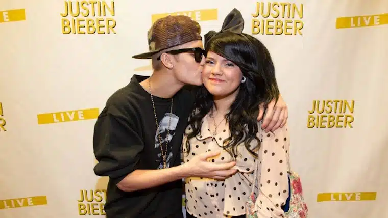 Justin Bieber Gropes A Belieber Justin Bieber Gropes A Belieber