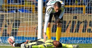 Footage Of Tupac Shakur Lookalike Goalie Knocking Himself Out On Goal Post