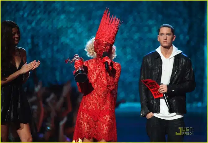 LADY GAGA ILLUMINATI