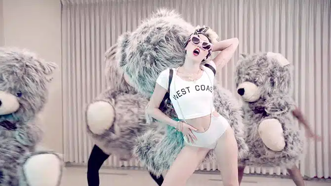 miley cyrus we cant stop music video