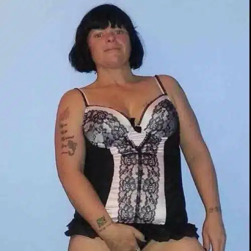 White Gal Yardie 1