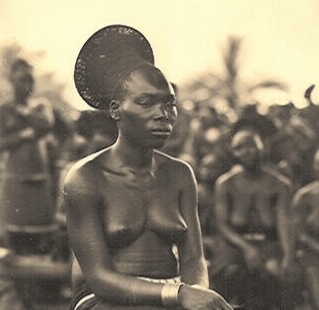 Mangbetu Tribe - Women early photo
