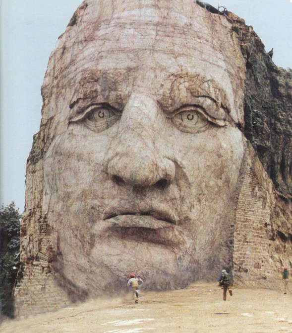 oldest big statue in the world
