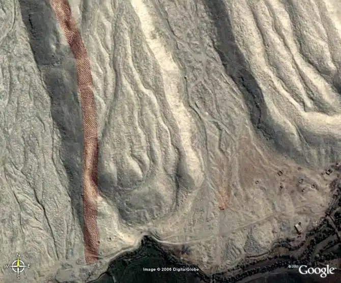 Band of Holes - Pisco Valley - Peru - in brown