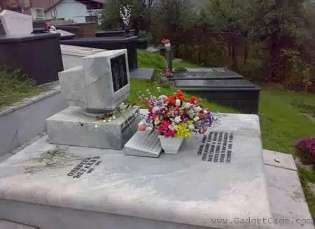 Gravestones Weird - Computer