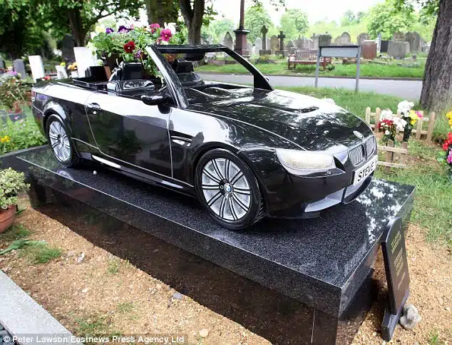 Gravestones Weird - car 2