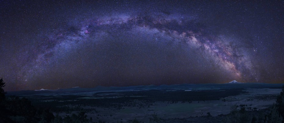 Milky-Way-Rainbow-long-exposure-930x403