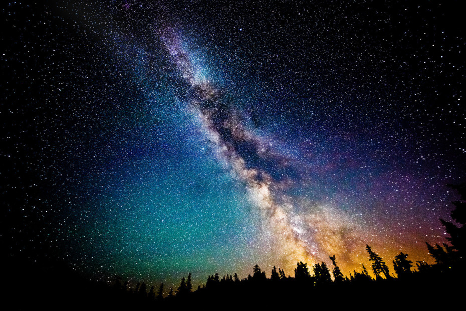 Milky-Way-long-exposure-930x620