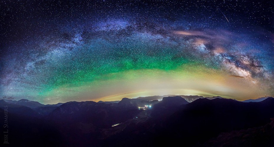 Milky-Way-over-the-Rocky-Mountains-at-11000-Feet-930x498