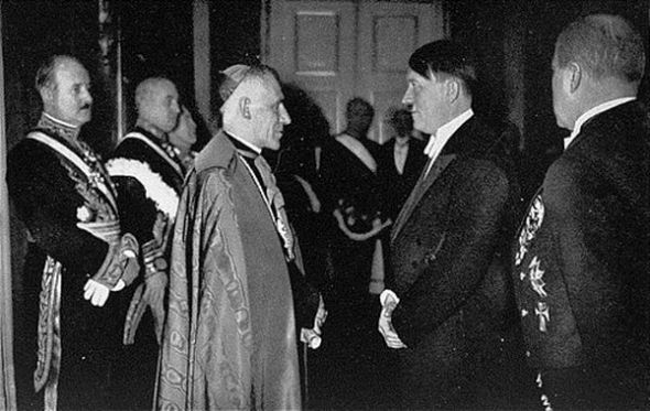 pope pius xi meets hitler