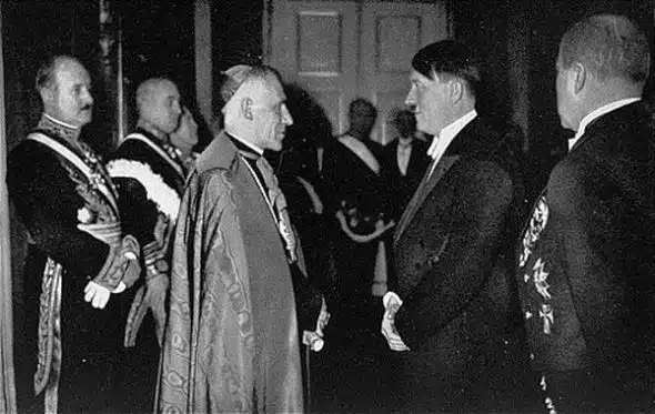 pope pius xi meets hitler