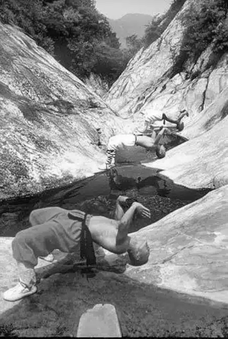 Shaolin Monks Training 17