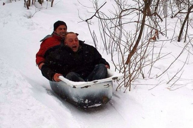 TheAwesome Photos From Russia With Love - bath sledge
