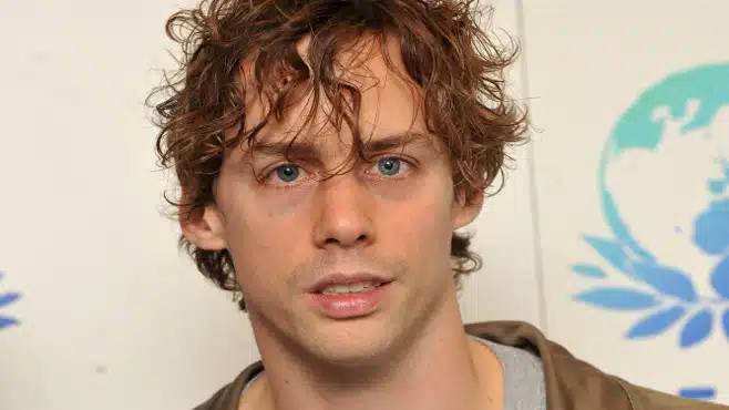 Johnny_Borrell Twat