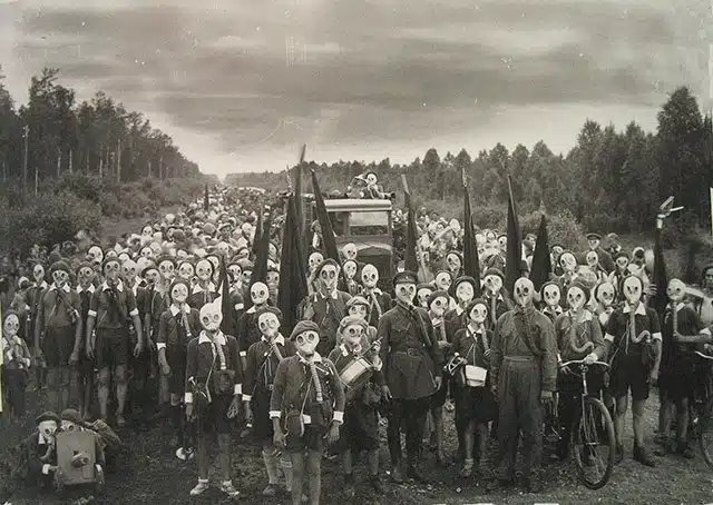 Creepy Old Photographs 12