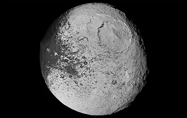 Iapetus moon