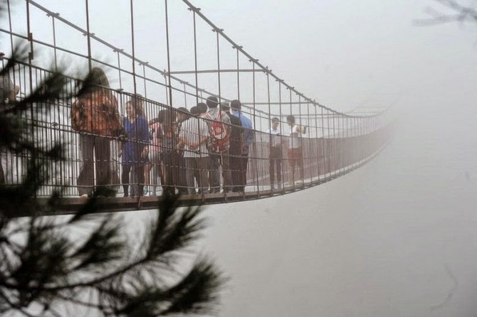 China - glass-bottomed suspension bridge in the mist 2