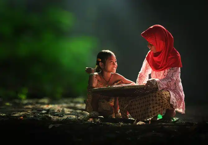 Herman Damar Indonesia - mother and daughter