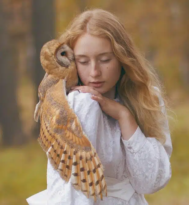 Katerina Plotnikova - Girl And Owl