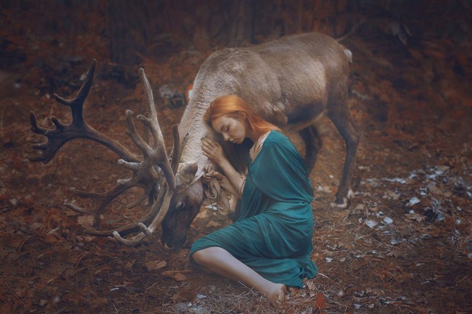 Katerina Plotnikova - Girl And Reindeer