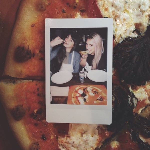 Hot Girls Eating Pizza 11