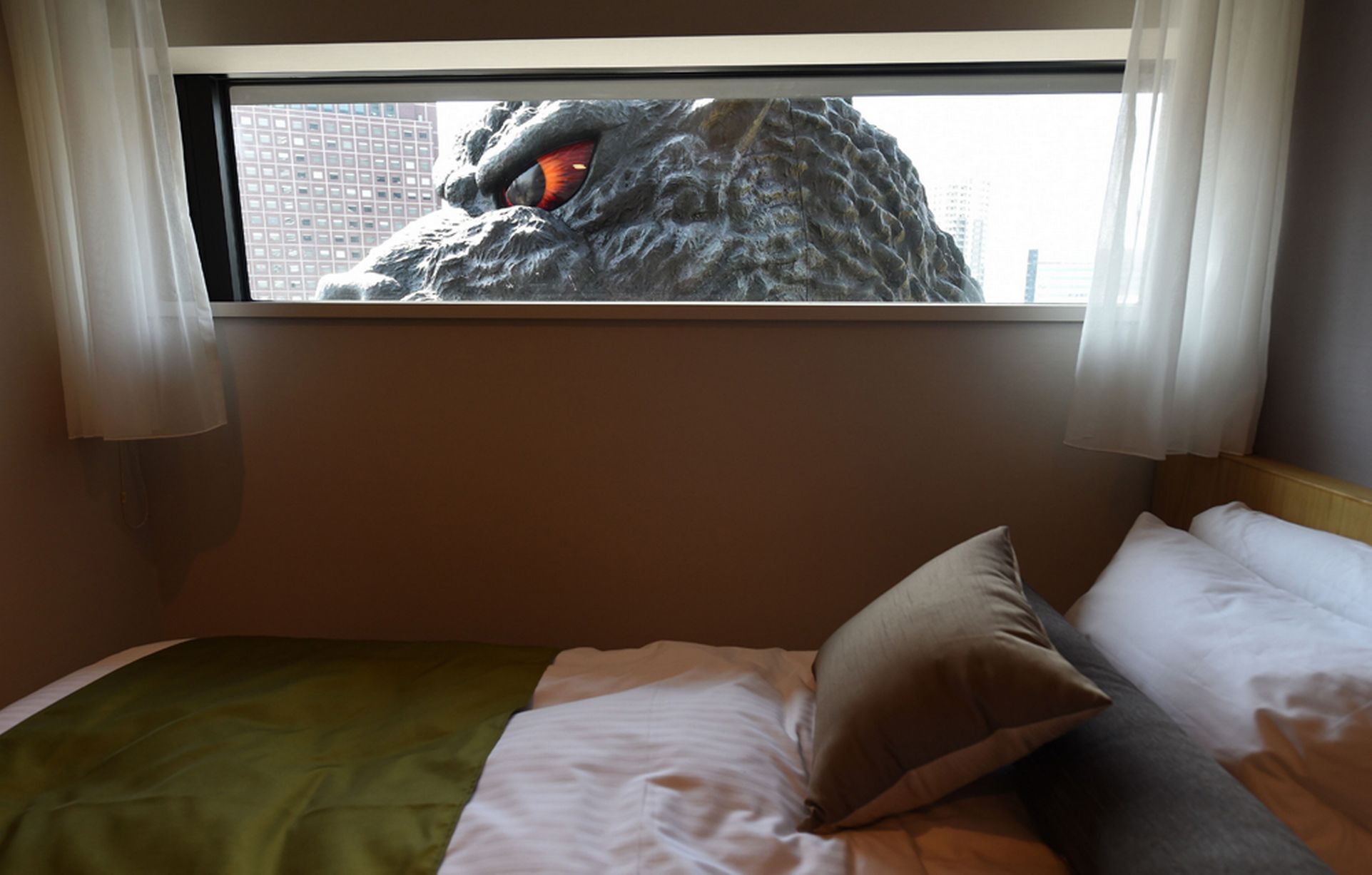 Hotel Gracery - Godzilla - Shinjuku - Godzilla View
