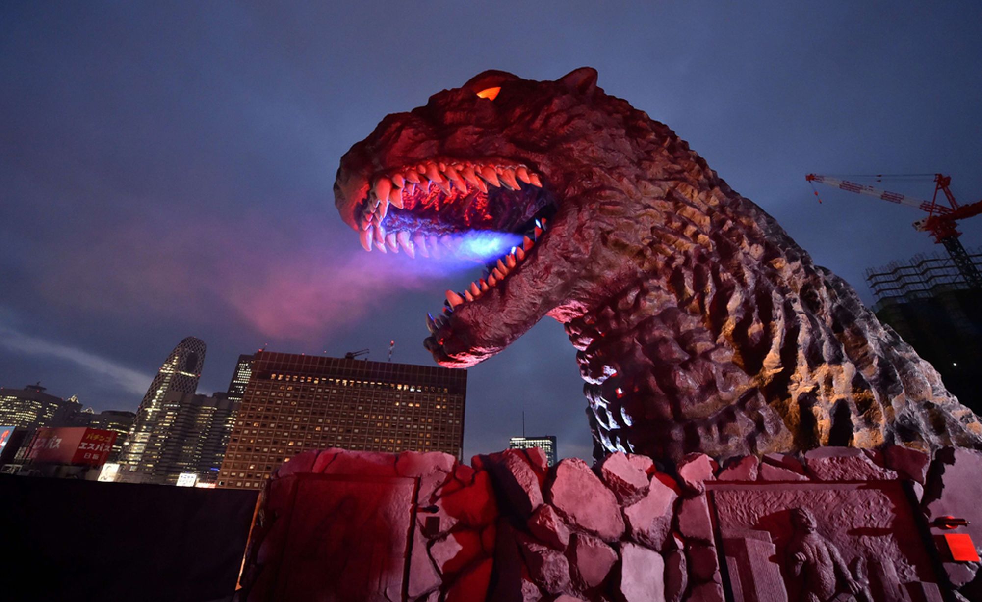 Hotel Gracery - Godzilla - Shinjuku - Lights