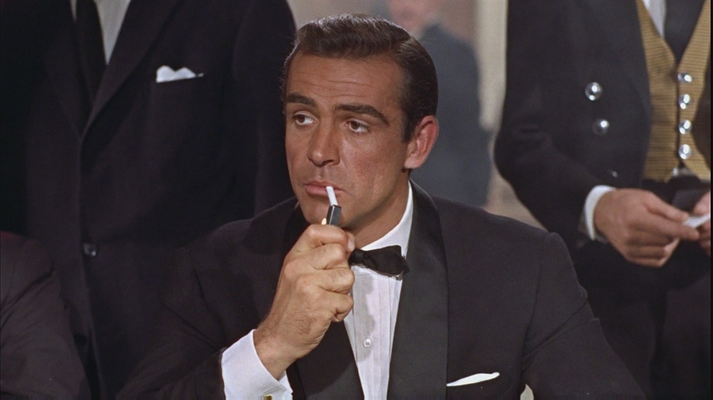 Smoking Sucks - James Bond