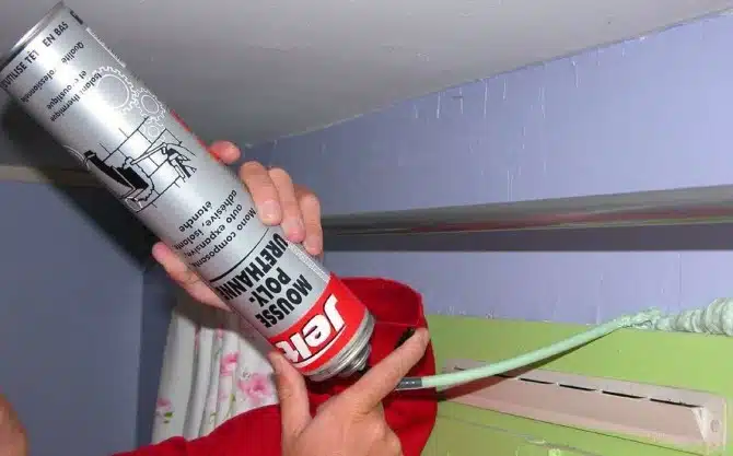 one-component-expanding-polyurethane-foam-spray-37247-4832795
