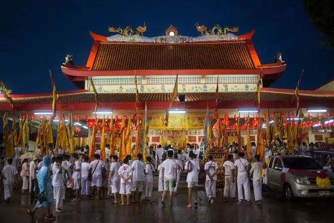 Thailand Celebrates 2015 Vegetarian Festival